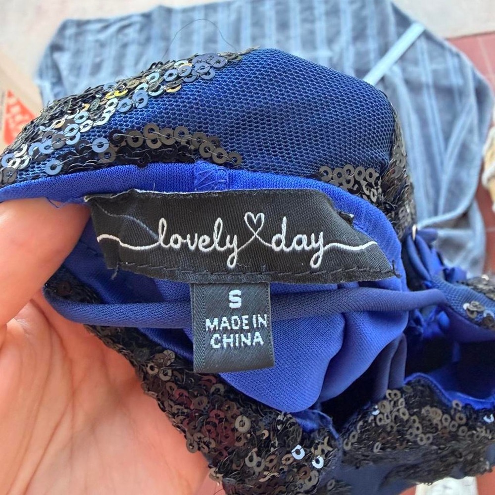 Navy blue sequin maxi dress with black sequin floral pattern - Picture 8 of 8